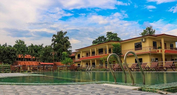 Hotel Wildlife Camp in Sauraha Chitwan